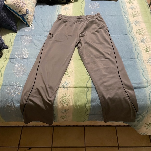 Under Armour Other - Under Armour Gray Size Large Loose Sweatpants